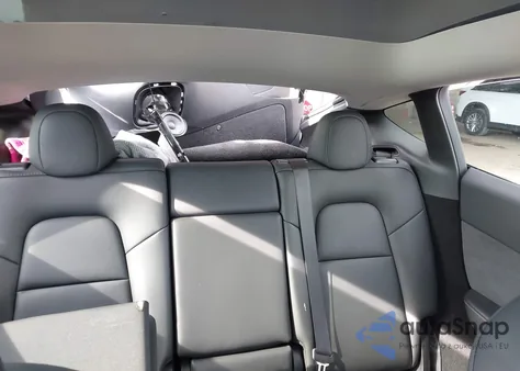 2024 Tesla Model Y Long Range Dual Motor All-Wheel Drive from USA, damaged, VIN 7SAYGDEE6RA236385